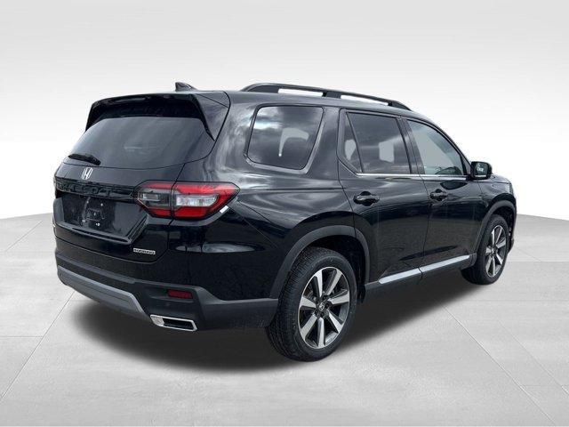 new 2025 Honda Pilot car, priced at $47,883