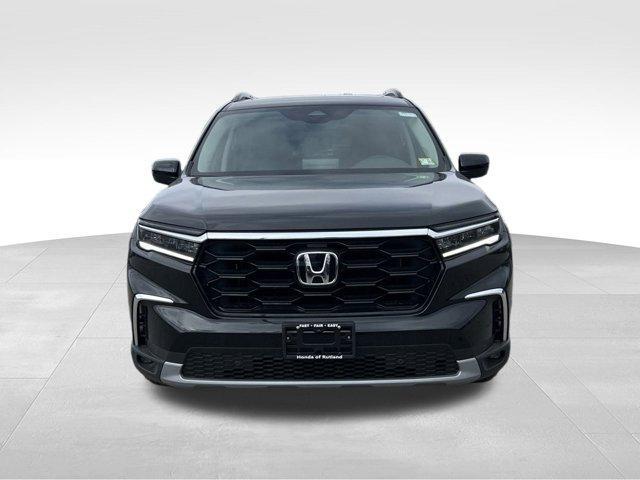 new 2025 Honda Pilot car, priced at $47,883