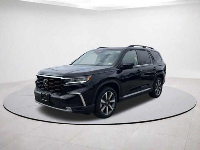 new 2025 Honda Pilot car, priced at $45,896