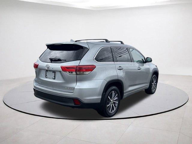 used 2017 Toyota Highlander car, priced at $17,987
