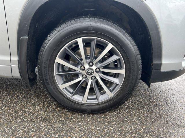 used 2017 Toyota Highlander car, priced at $18,499