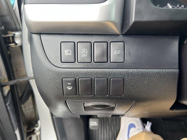 used 2017 Toyota Highlander car, priced at $18,499