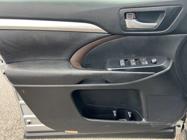 used 2017 Toyota Highlander car, priced at $18,499