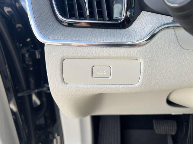 used 2023 Volvo XC60 car, priced at $41,099