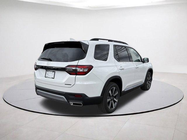 new 2025 Honda Pilot car, priced at $46,395