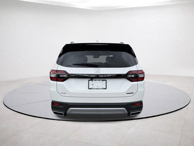 new 2025 Honda Pilot car, priced at $46,395