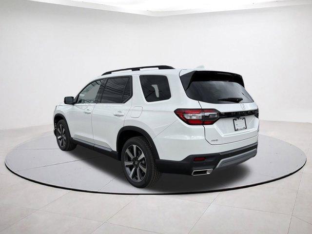 new 2025 Honda Pilot car, priced at $46,395