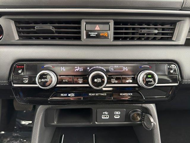 new 2025 Honda Pilot car, priced at $46,395