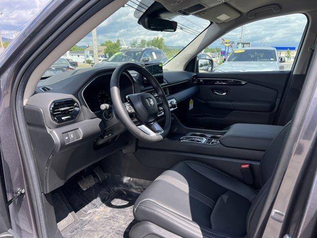 new 2025 Honda Pilot car, priced at $44,598