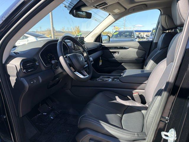 new 2025 Honda Pilot car, priced at $47,092