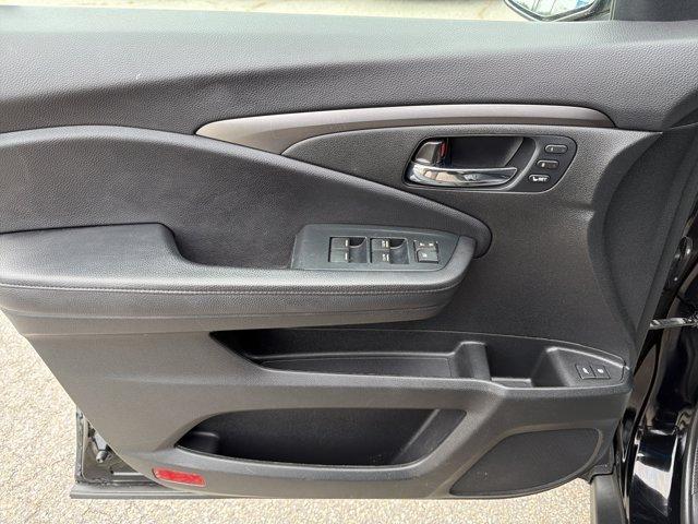 used 2022 Honda Pilot car, priced at $32,769