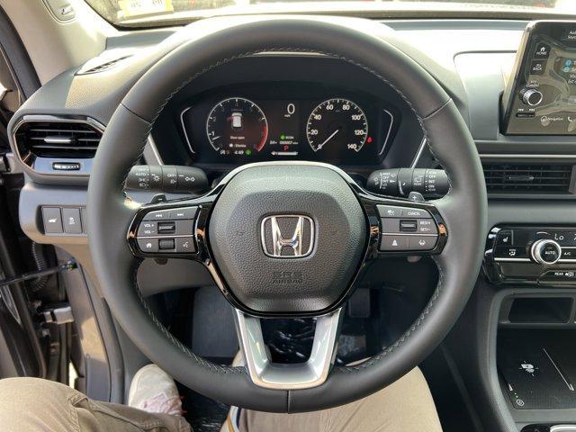 new 2025 Honda Pilot car, priced at $49,981