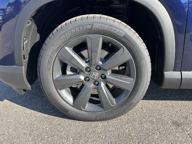 new 2025 Honda Pilot car, priced at $42,204