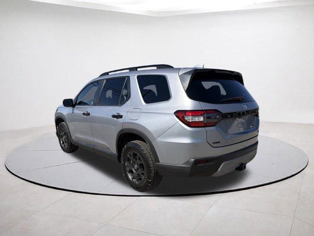 used 2025 Honda Pilot car, priced at $41,234