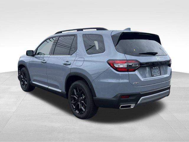 new 2025 Honda Pilot car, priced at $50,382