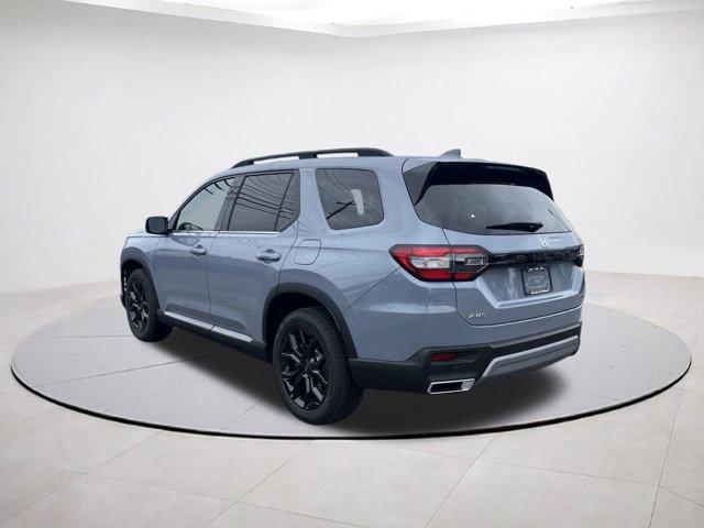 new 2025 Honda Pilot car, priced at $48,065
