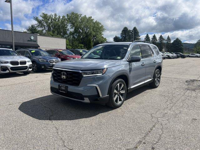 new 2025 Honda Pilot car, priced at $52,118