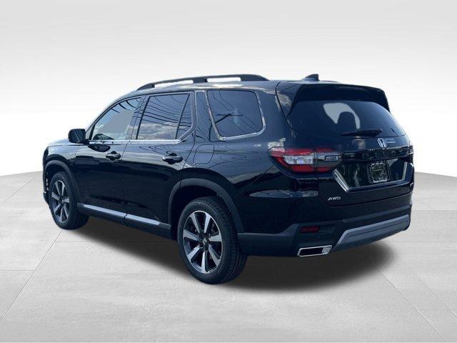 new 2025 Honda Pilot car, priced at $48,852