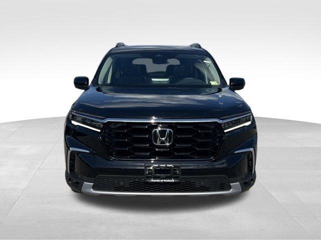 new 2025 Honda Pilot car, priced at $48,852