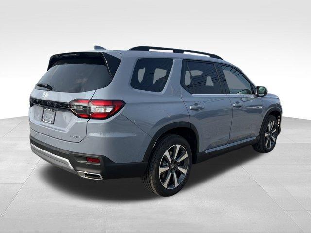 new 2025 Honda Pilot car, priced at $52,118