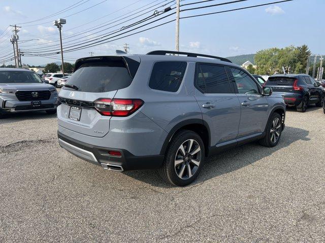 new 2025 Honda Pilot car, priced at $52,617