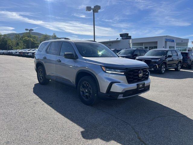 new 2025 Honda Pilot car, priced at $48,199