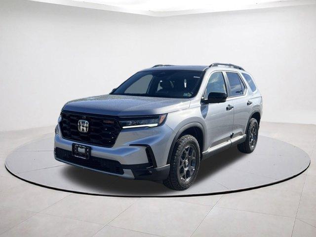 new 2025 Honda Pilot car, priced at $46,866