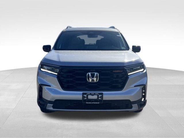 new 2025 Honda Pilot car, priced at $47,746