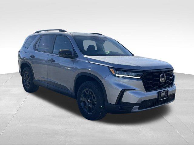 new 2025 Honda Pilot car, priced at $47,746