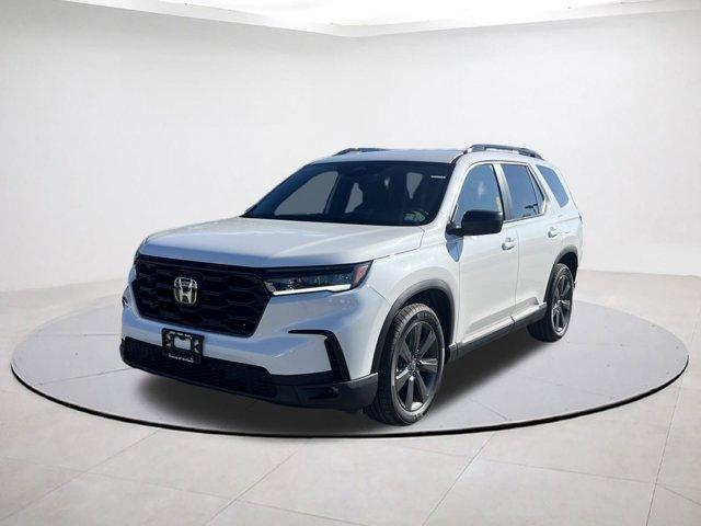 new 2025 Honda Pilot car, priced at $40,710