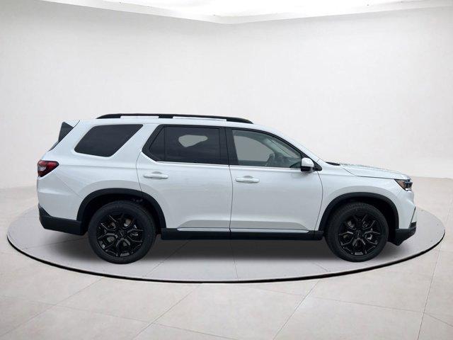 new 2025 Honda Pilot car, priced at $48,105