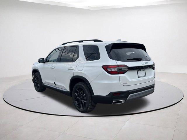 new 2025 Honda Pilot car, priced at $48,105