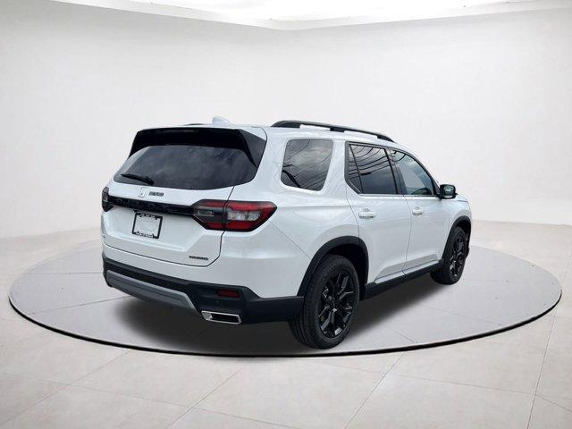 new 2025 Honda Pilot car, priced at $48,105