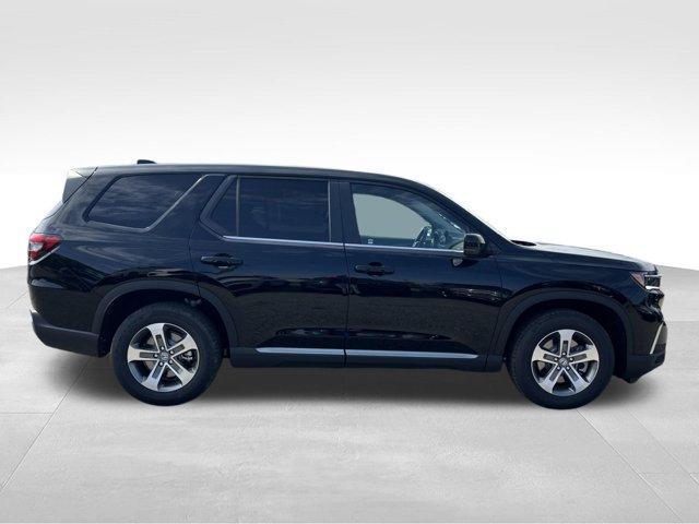 new 2025 Honda Pilot car, priced at $44,810