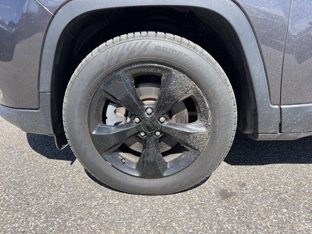 used 2019 Jeep Cherokee car, priced at $13,884