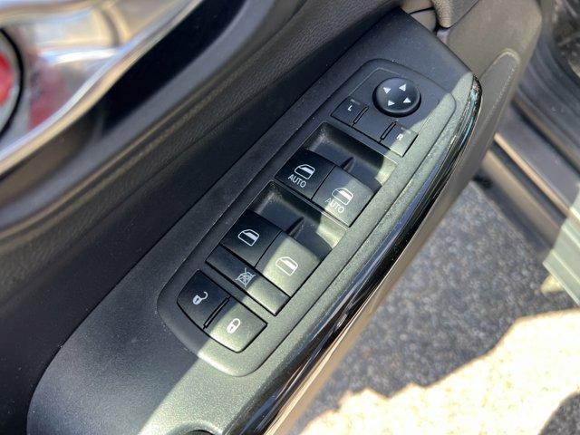 used 2019 Jeep Cherokee car, priced at $13,884
