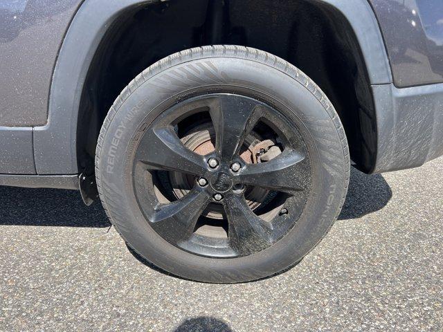 used 2019 Jeep Cherokee car, priced at $13,884