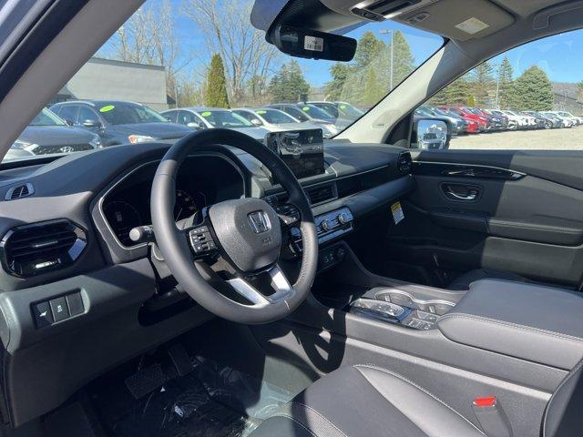 new 2025 Honda Pilot car, priced at $48,820