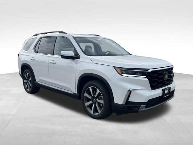 new 2025 Honda Pilot car, priced at $49,287