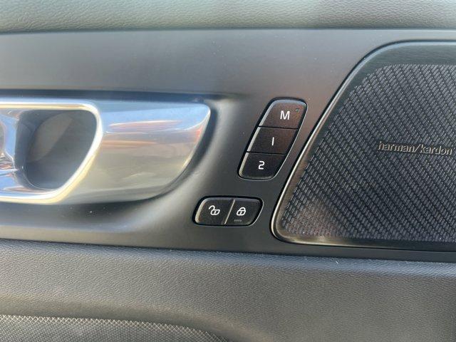 used 2022 Volvo XC60 car, priced at $38,921