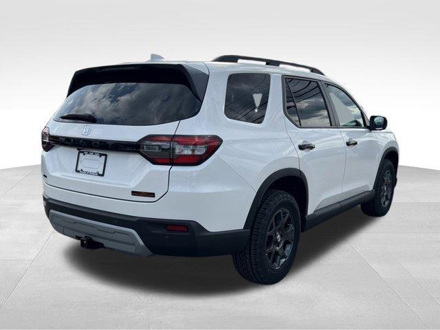 new 2025 Honda Pilot car, priced at $48,430