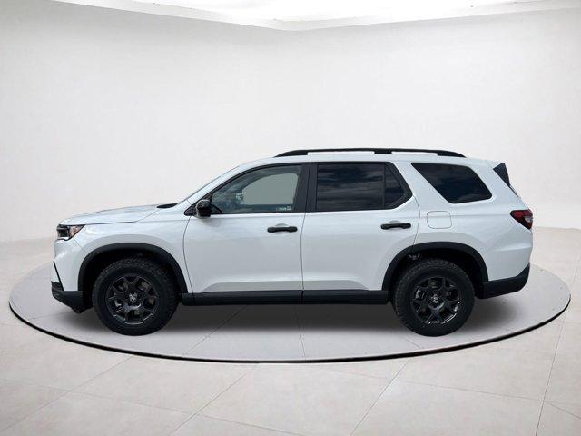 new 2025 Honda Pilot car, priced at $46,215