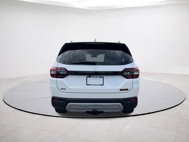new 2025 Honda Pilot car, priced at $46,215