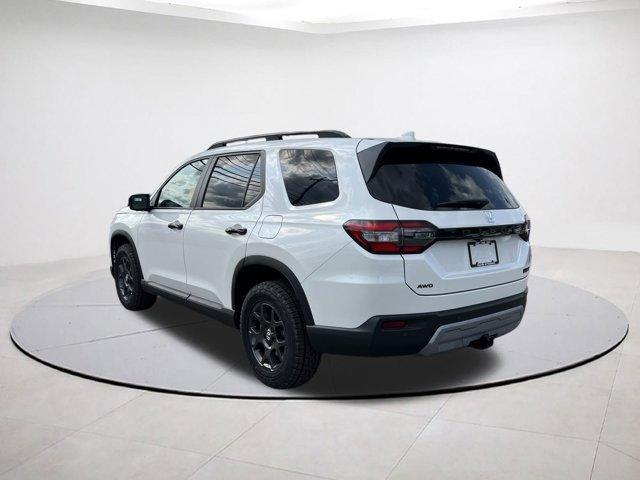 new 2025 Honda Pilot car, priced at $46,215