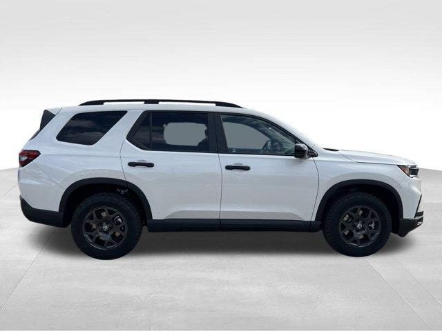 new 2025 Honda Pilot car, priced at $48,430