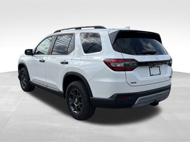 new 2025 Honda Pilot car, priced at $48,430
