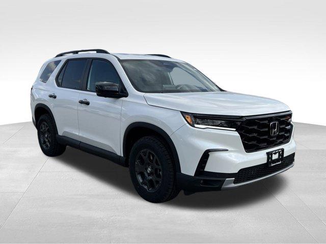 new 2025 Honda Pilot car, priced at $48,430