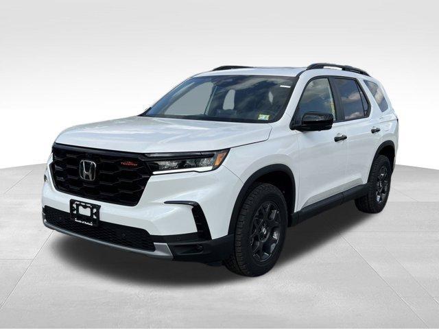 new 2025 Honda Pilot car, priced at $48,430