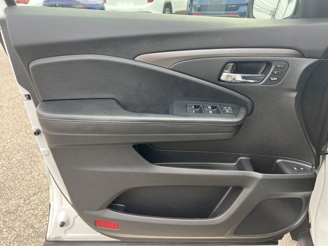 used 2022 Honda Pilot car, priced at $31,175