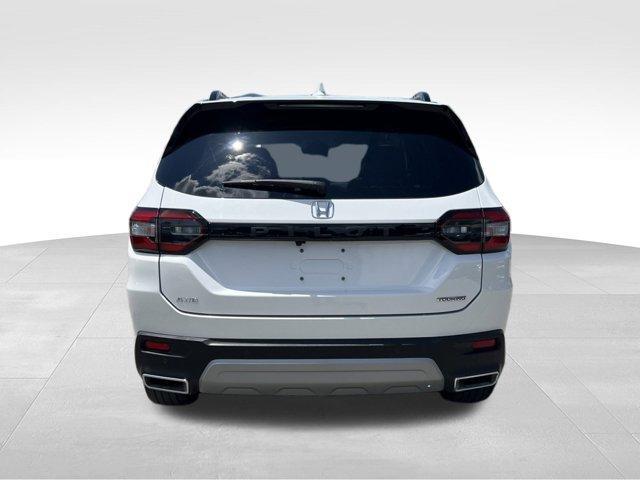 used 2023 Honda Pilot car, priced at $40,776
